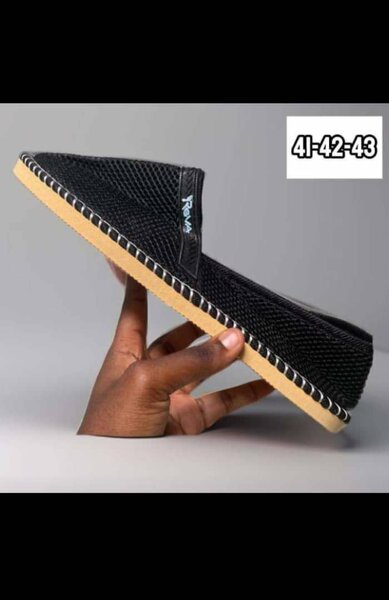 Mocassins noirs homme élégants