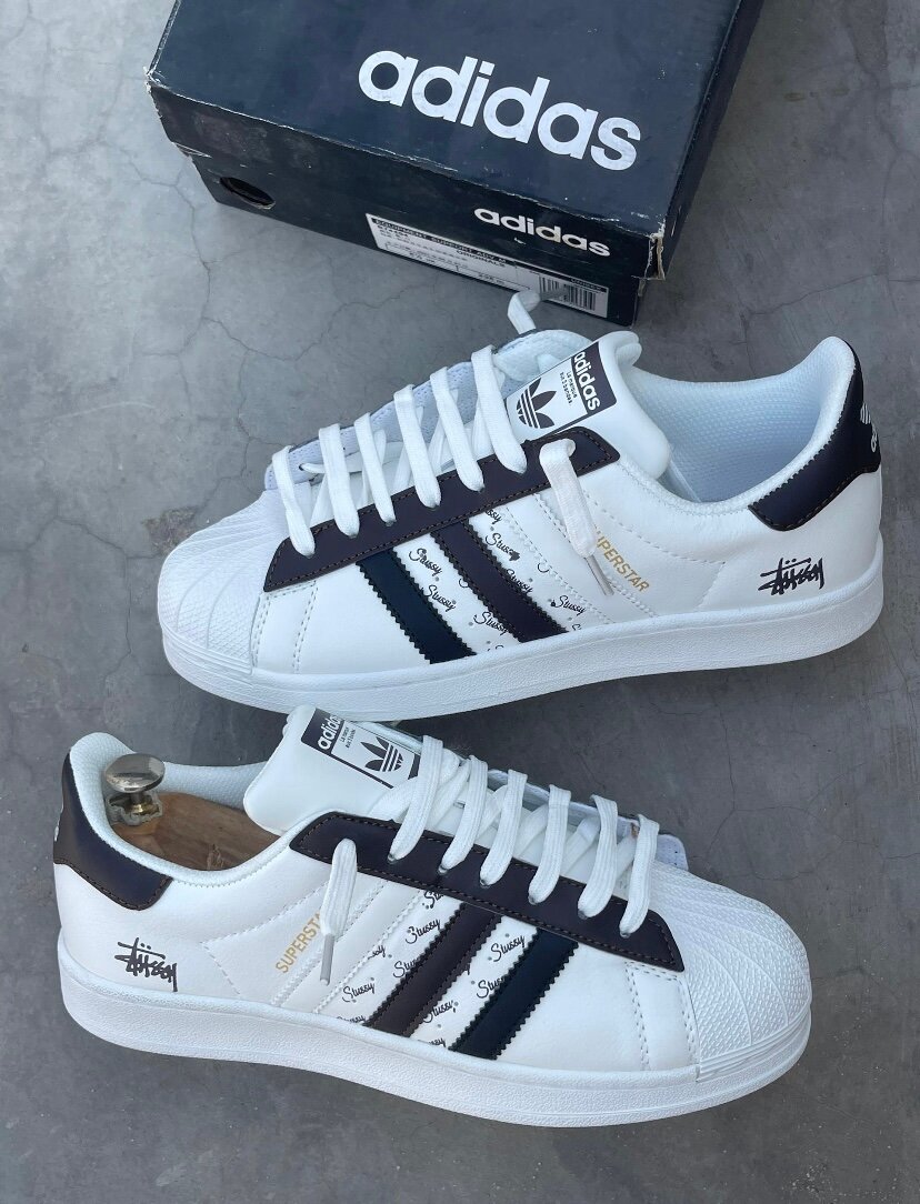 Adidas Superstar Sneakers