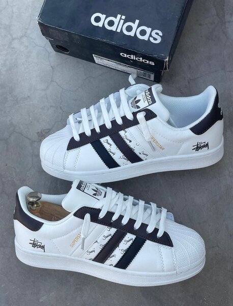 Adidas Superstar Sneakers