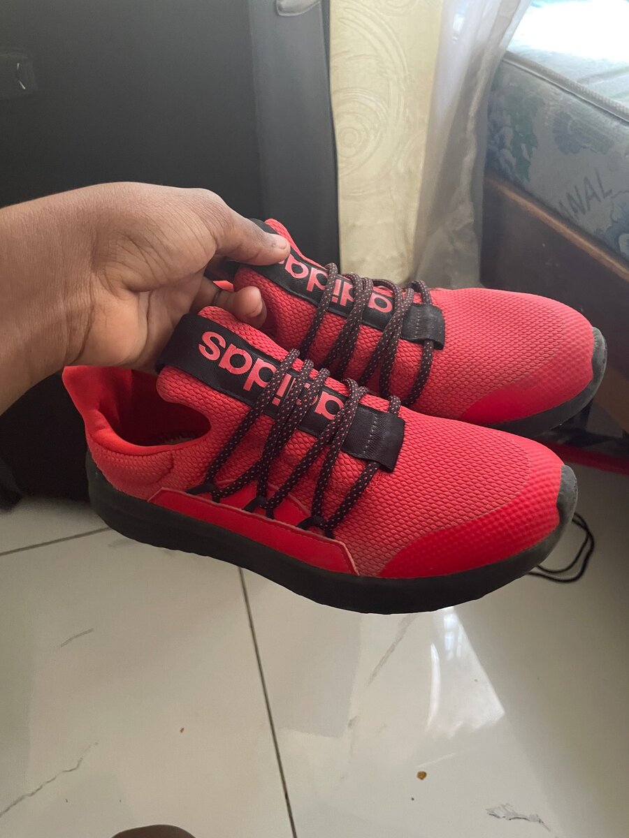 Adidas Size 4