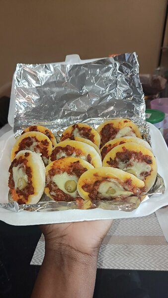 Mini Pizzas et Pâtisseries
