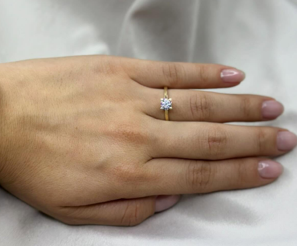 Золотое помолвочное кольцо с цирконием 585 пробы✨