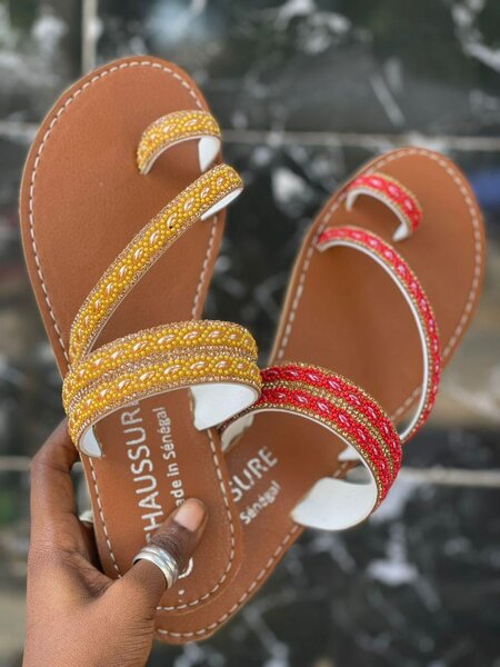 Sandales artisanales perlées