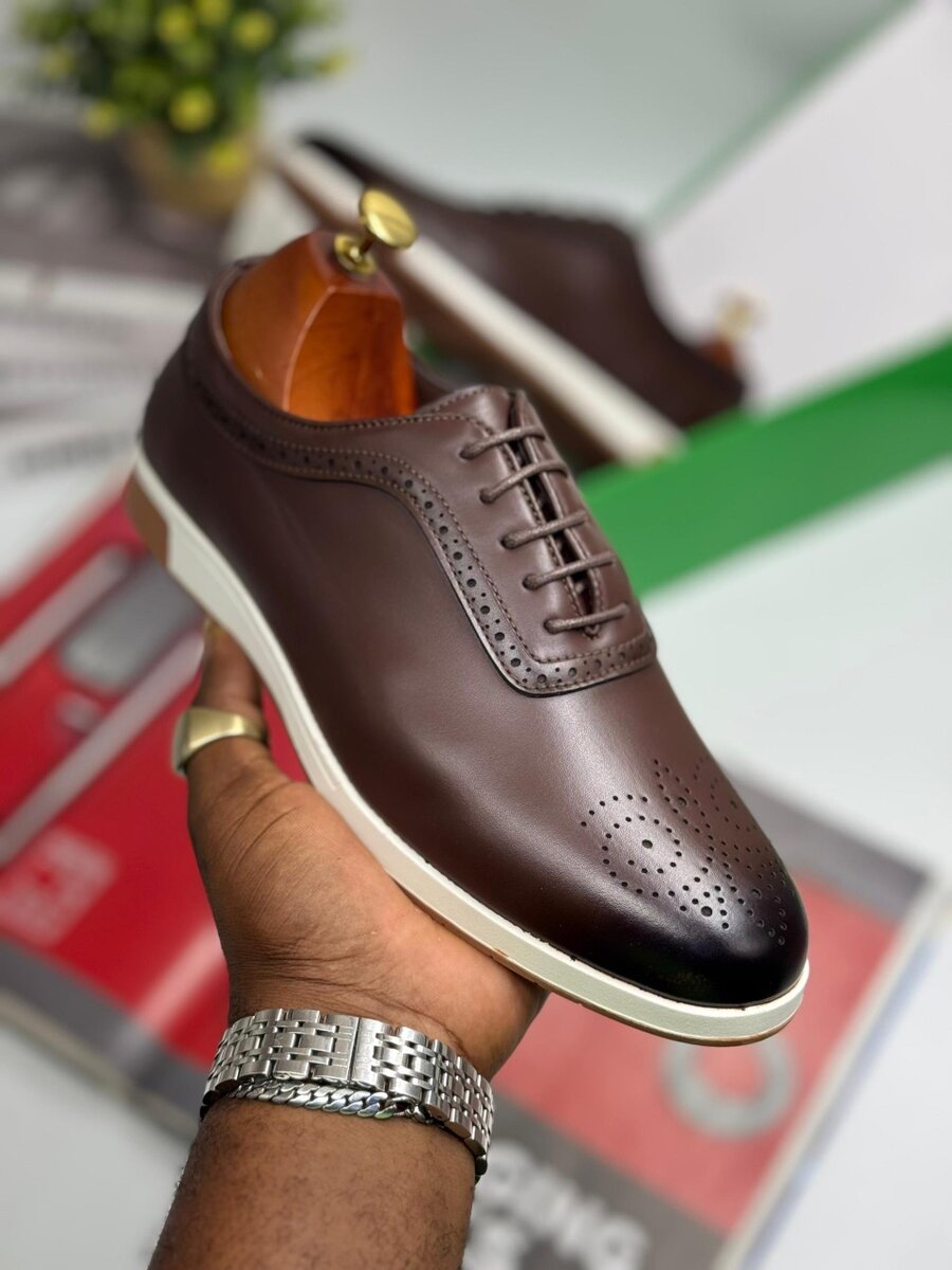 HUGO BOSS COFFEE AND WHITE