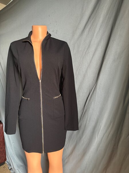 Long sleeved bodycon front zip dress