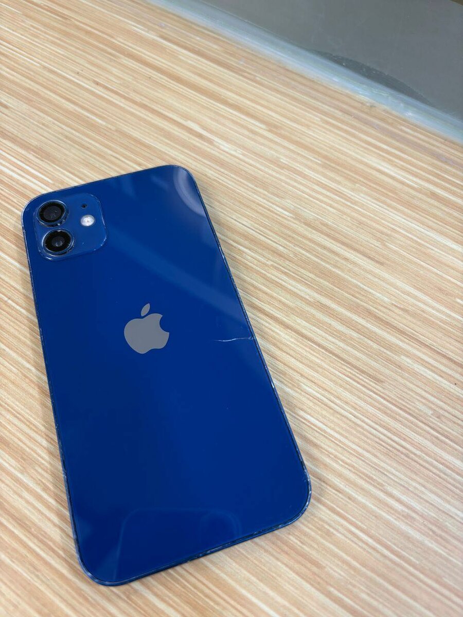 iphone 12 64giga tout passe