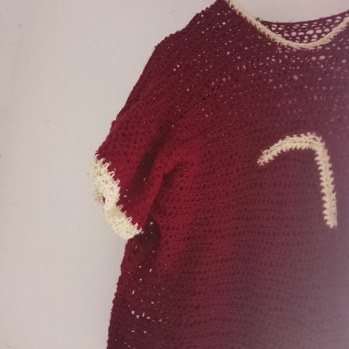 Maillot rouge bordeau et jaune