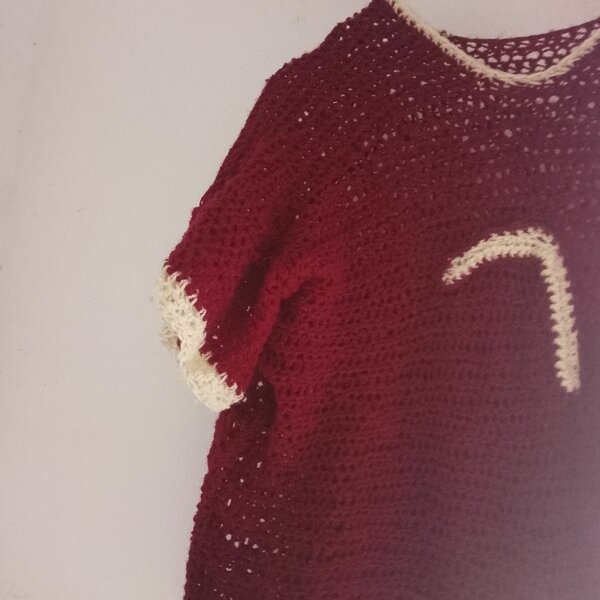 Maillot rouge bordeau et jaune