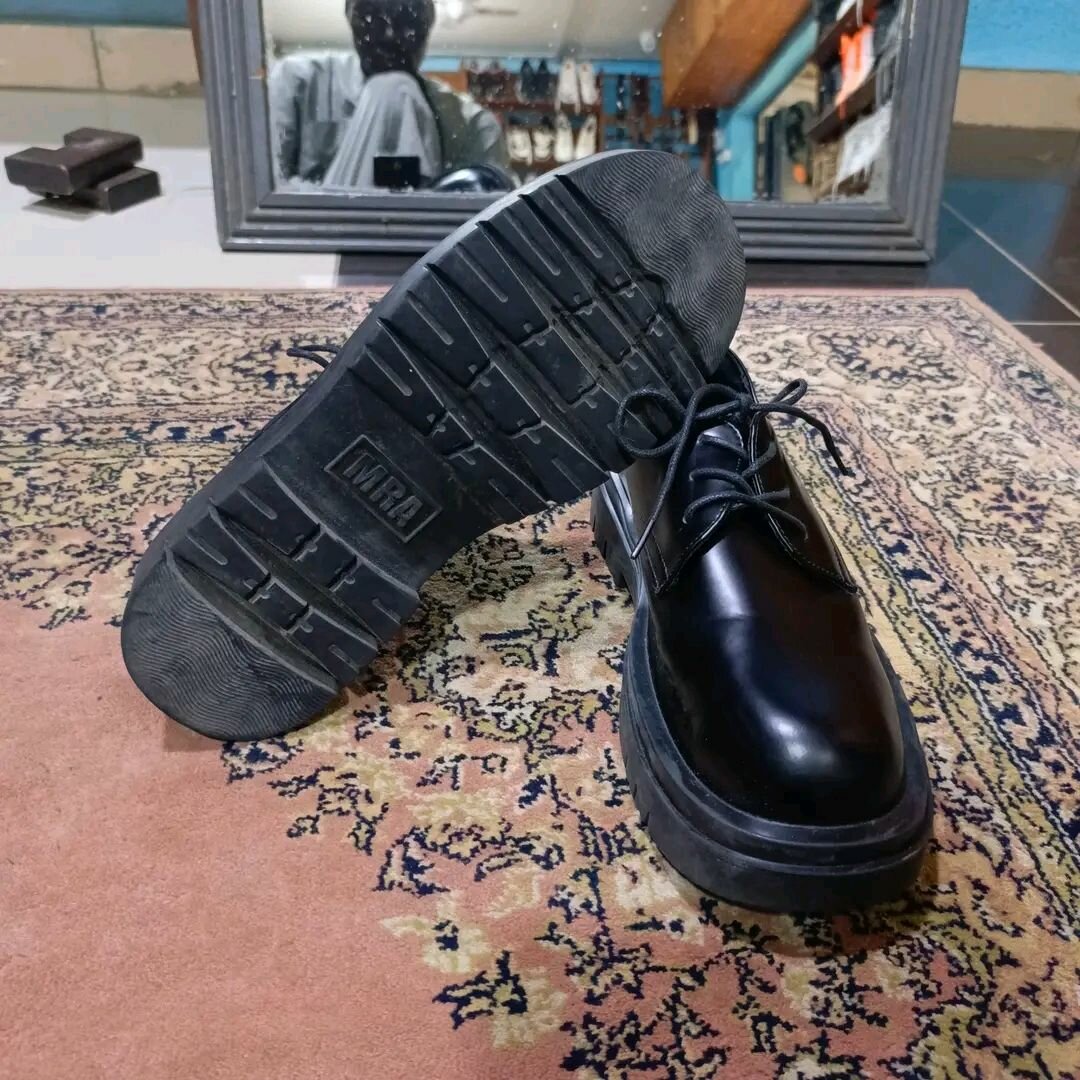 Chaussures Derby en cuir noir