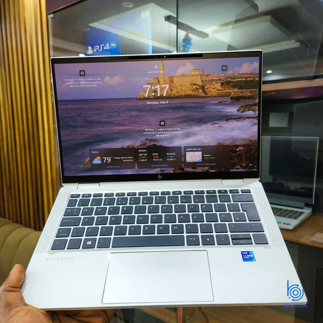 HP ELITEBOOK 1040 G8(CORE i7 11TH GEN)*