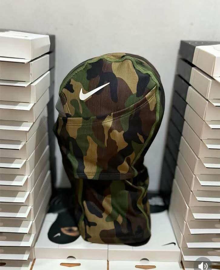 Nike Pro Hyperwarm Hood