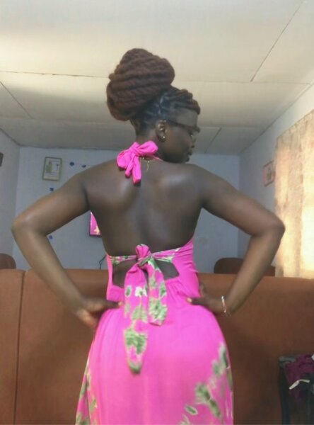 Robe dos nu rose élégante