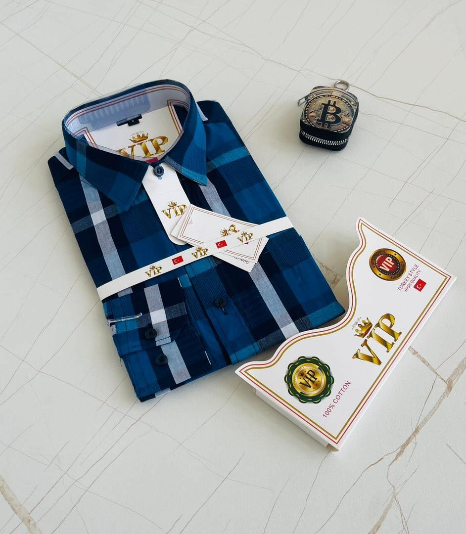 Checked long sleeves