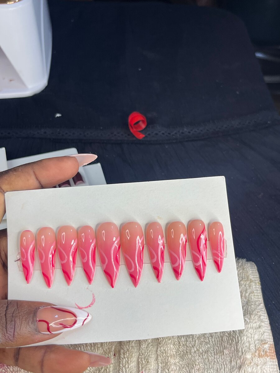 Ongles Précollés Élégants