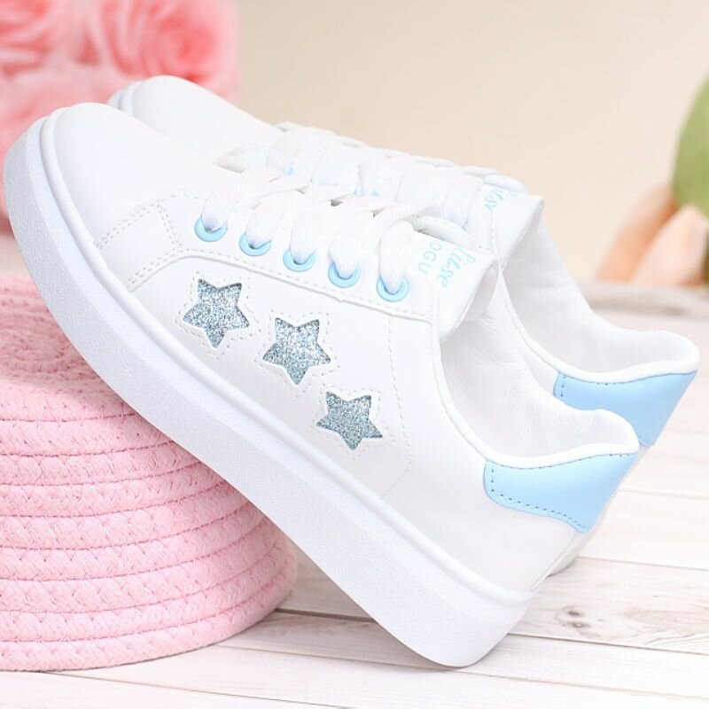 Ladies sneakers