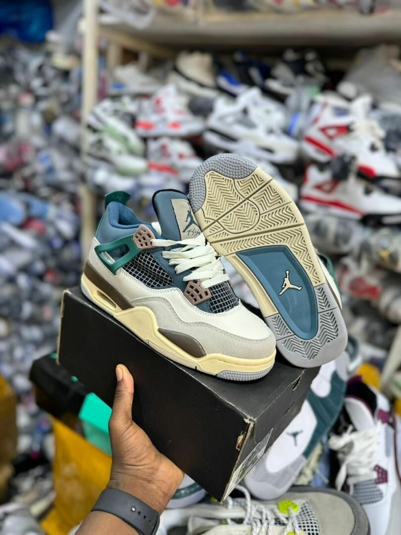 Jordan 4
