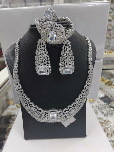 Parure Bijoux Argentée Éclatante