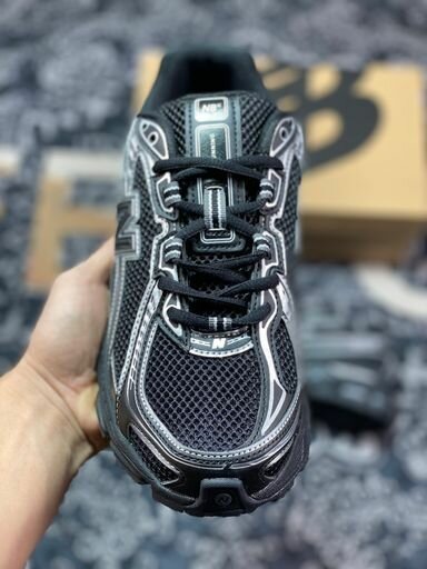 720 SILVER BLACK
