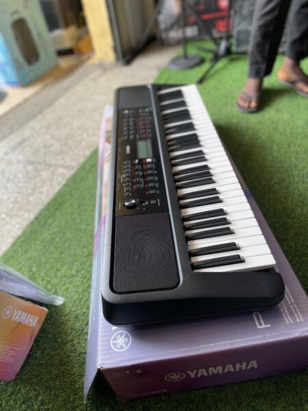 Yamaha Psr E383
