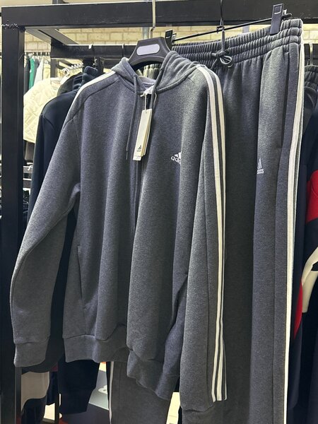 Спортивный костюм