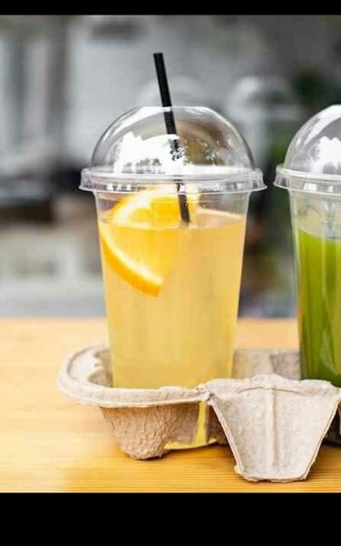 Gobelets en plastique transparents