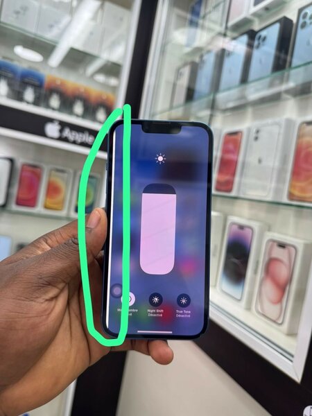 iPhone 13 simple