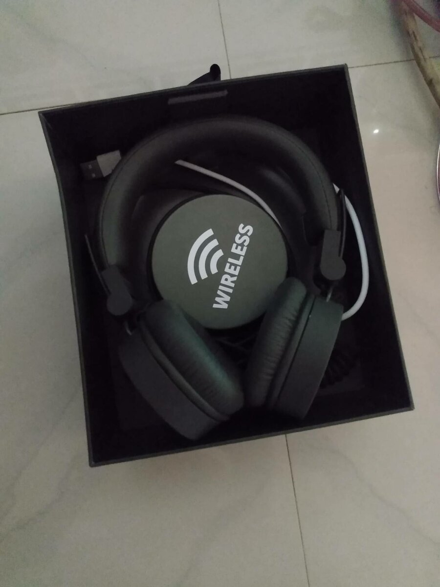 Cap headphones fresh & reel