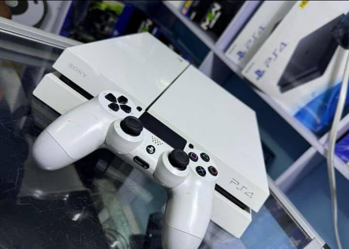 Ps4 console