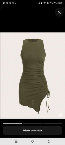 Robe moulante asymétrique