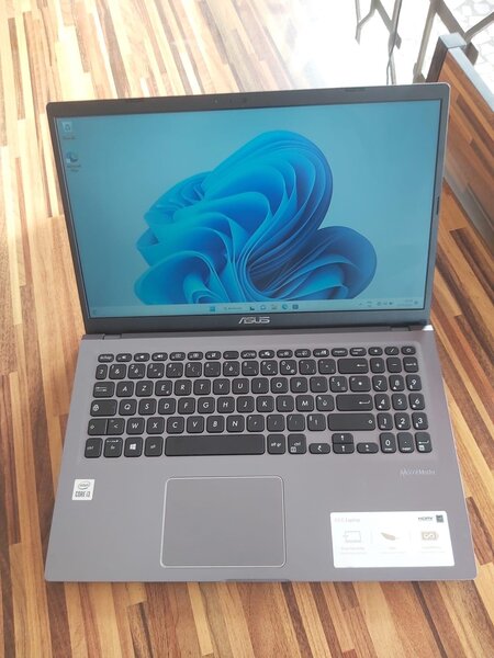 ASUS VIVOBOOK 15 CORE i3(10ème génération) QUASI-NEUF