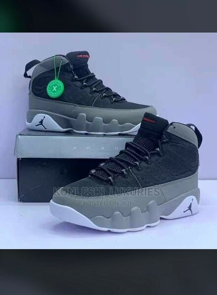 AIR JORDAN 9