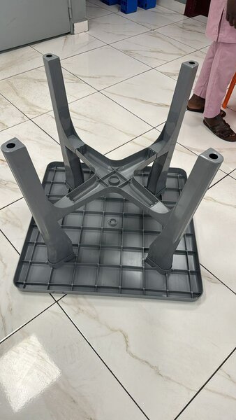 Table en plastique