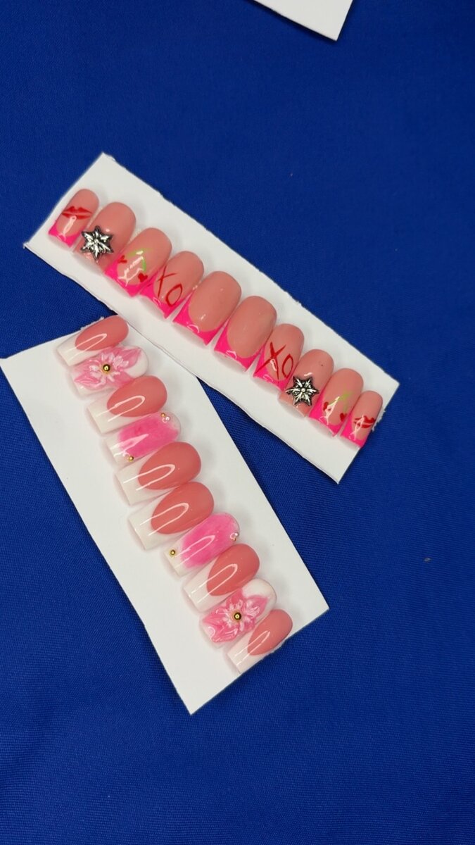 Ongles artificiels élégants