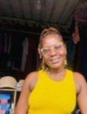 Yellow ribbed T-shirt