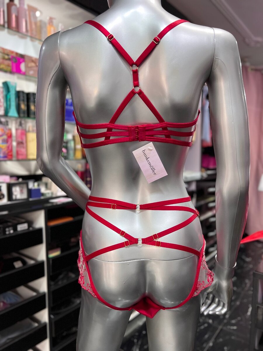 HUNKMOLLER STRAPPY LINGERIE SET