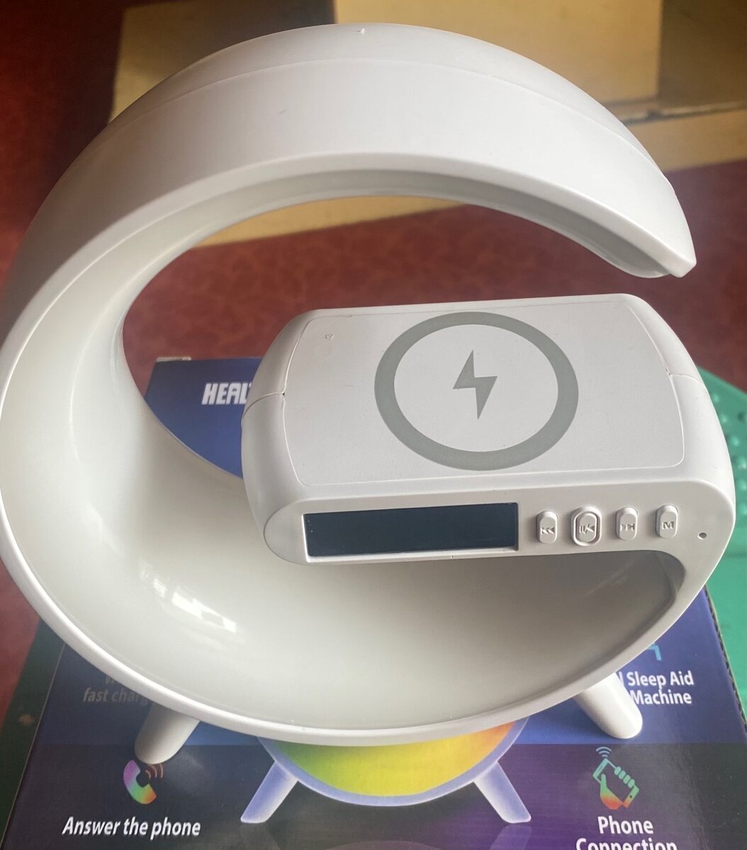 Lampe intelligente G63 avec chargeur sans fil