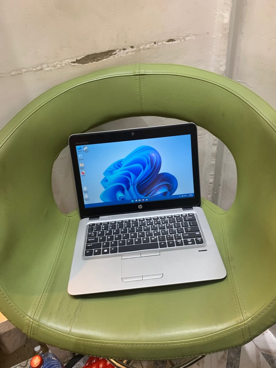 Hp Elitebook 840 core i5 with keyboard lit