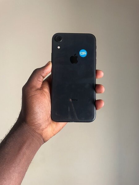 iPhone XR 64giga casineuf très propre vendu avec garantie