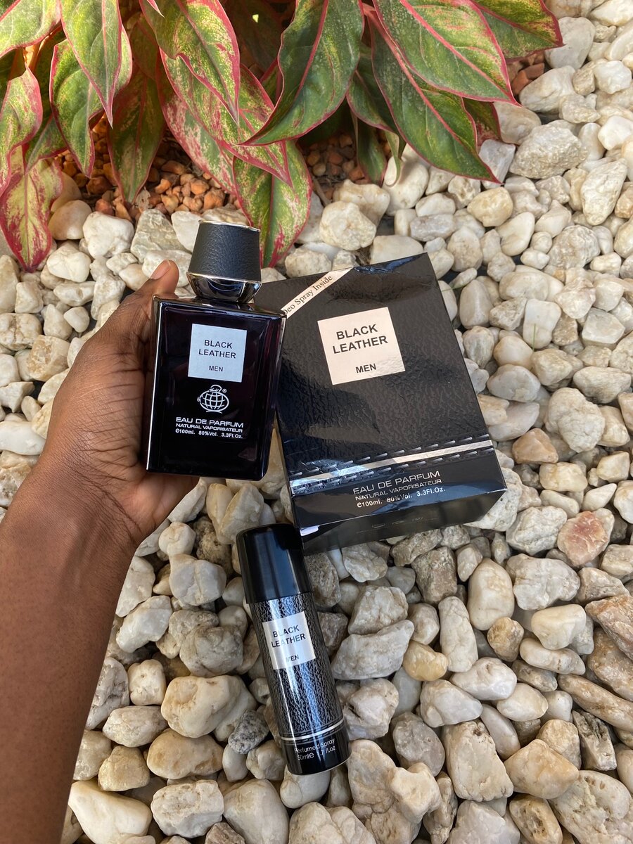 Parfum black leather men