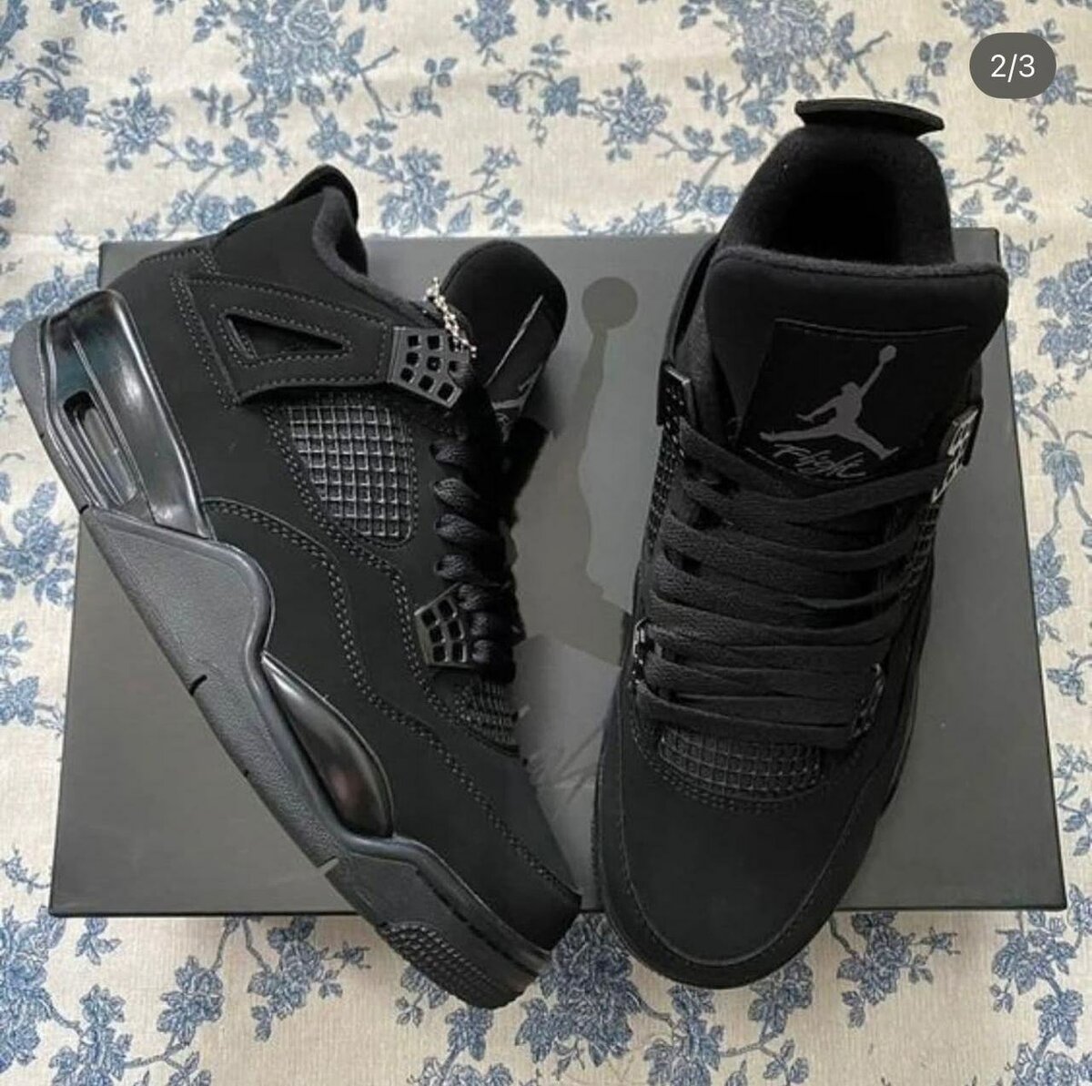 Baskets Nike Jordan 4 noir