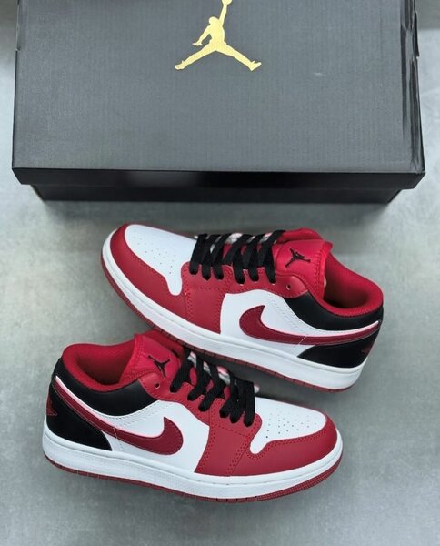 Baskets Air Jordan one