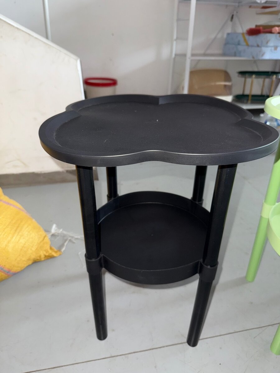 Table d'appoint colorée