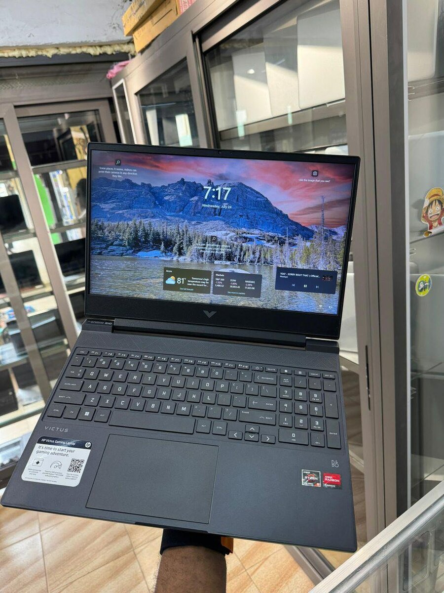 HP Victus 15