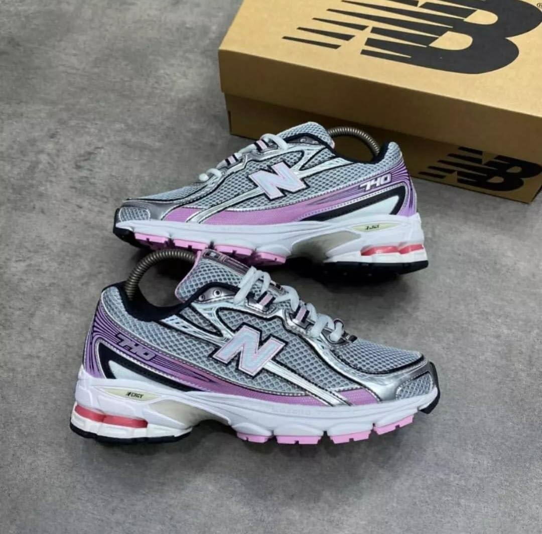 NEW BALANCE 740