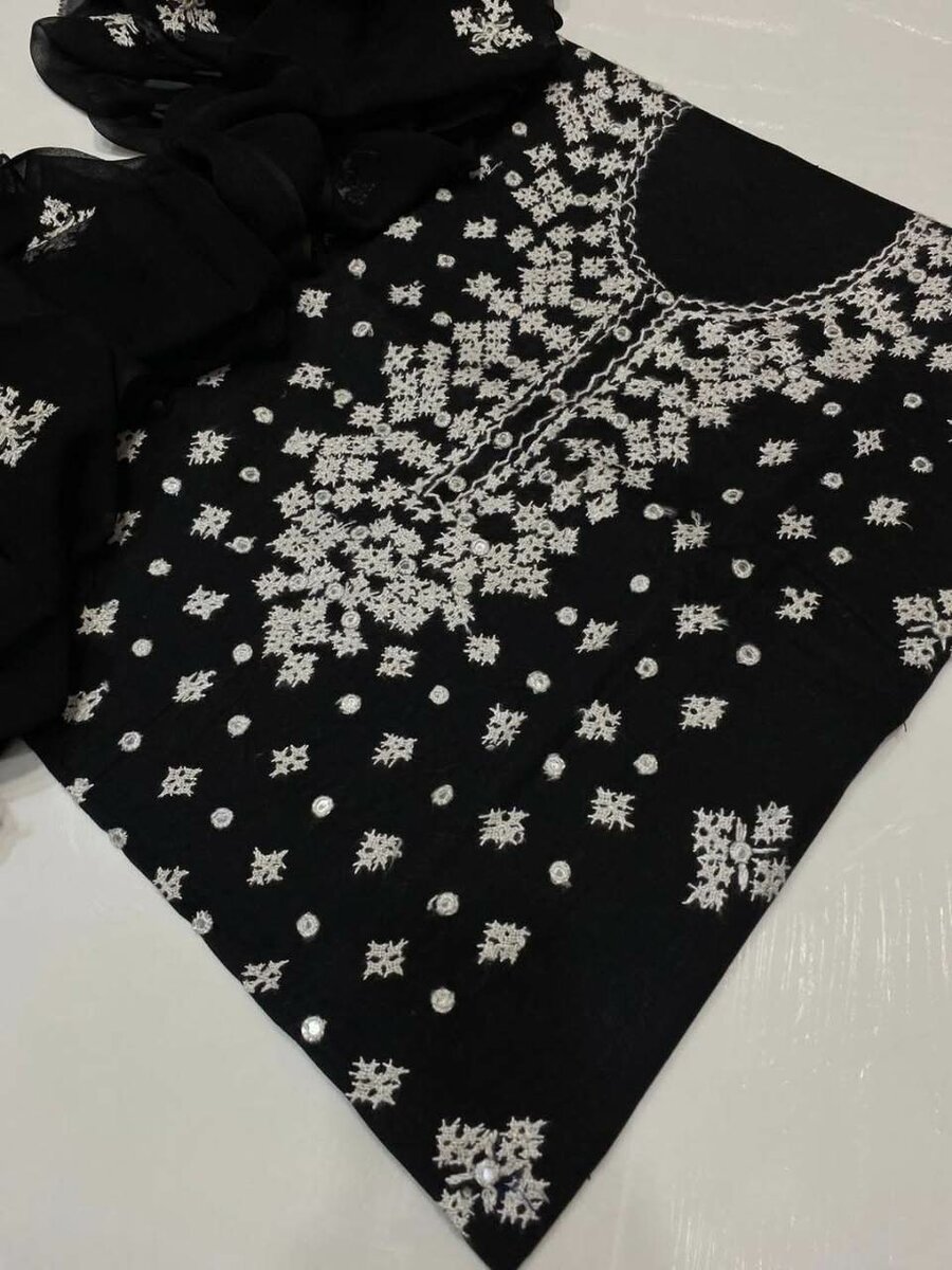 Ladies suit