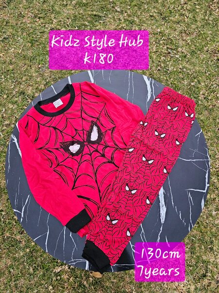 Boys pajamas/sleepwear