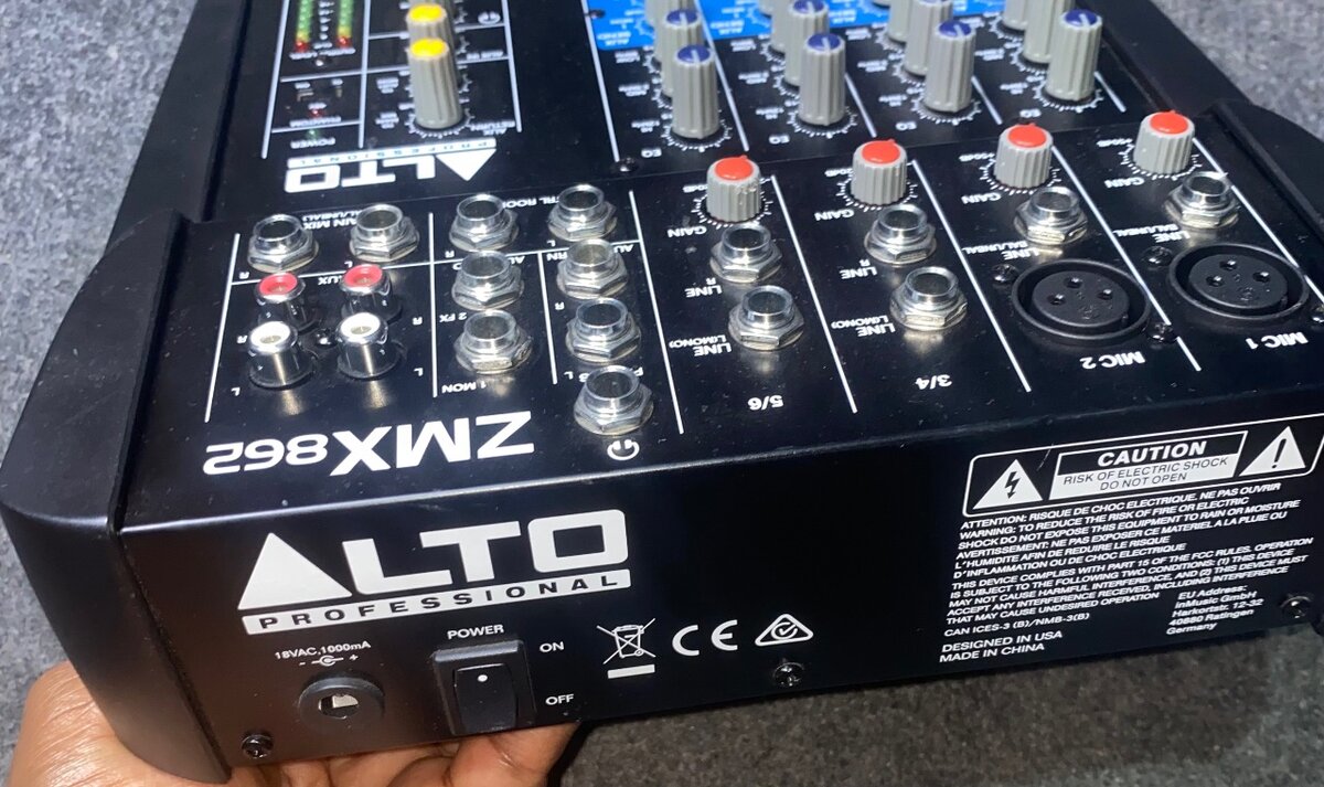 ZMX 862 6-channel Mixer by Alto Professional