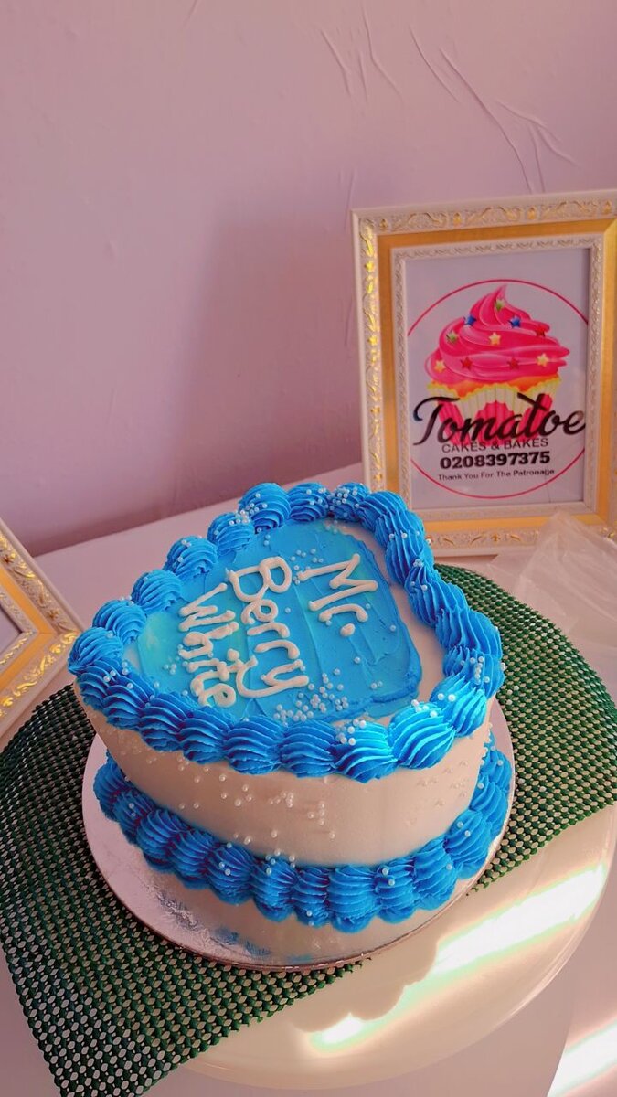 Blue and White Vintage Cakes