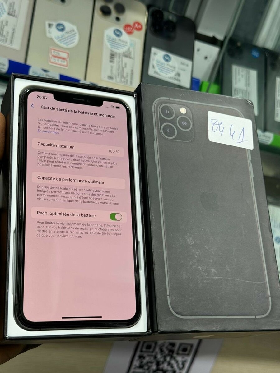 iPhone 11 Pro Max 256g très propre