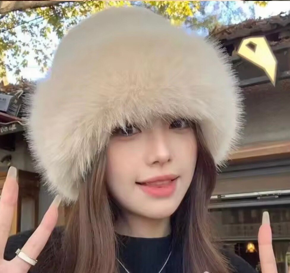 Chapeau en fausse fourrure élégant